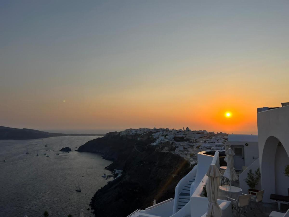 Captain John Villas Oia - Caldera & Sunset View Exteriér fotografie